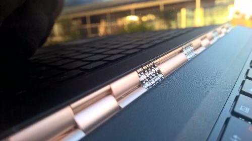 Yoga 900 Hinge